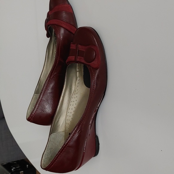 Hush Puppies maroon heel Size 9 - Picture 3 of 5